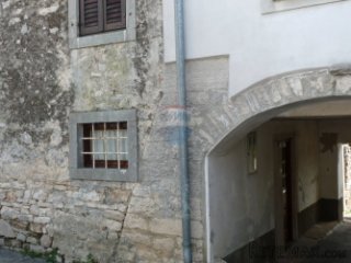 GALIŽANA, kuća u nizu od 120 m2