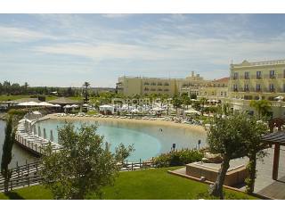 Stunning 1 Bedroom Apartment