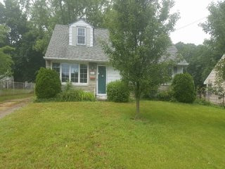 371 Muhlenberg Ave Wenonah, NJ, 08090..