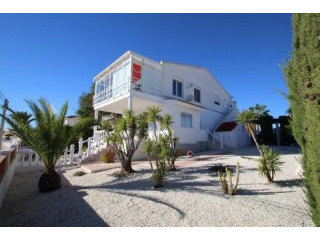 3 Bedrooms - Villa - Alicante - For Sale