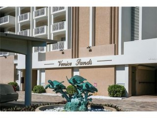 3 bedroom Town House For Sale: 633..