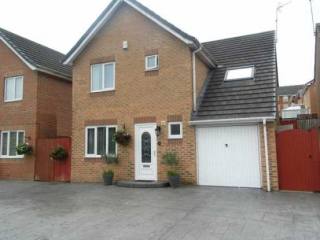 4 bedroom, Detached House house for sale