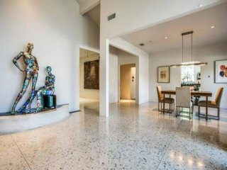 5 bedroom House For Sale: 5511 Royal..