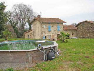Renovated Country Home Of Three..