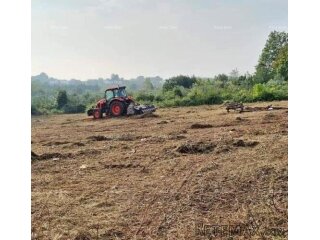 Brtonigla. Građevinsko zemljište.