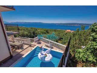 Crikvenica - kuća s bazenom