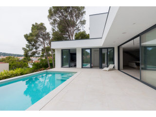 Minimalist house for sale in Tamariu..