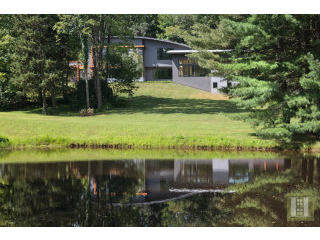 6 bedroom House For Sale: 157 CALHOUN..