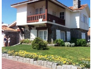 4 Bedroom House - For Rent - Peninsula