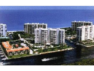 4301 N Ocean Blvd #a906, Boca Raton, FL..