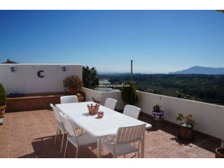 Villa - A beautifully appointed family..