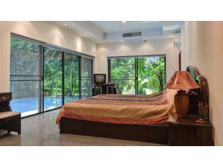 Jomtien Park Villas: large 4 bedroom..