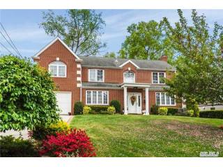 24 Old Estate Rd Manhasset, NY 11030