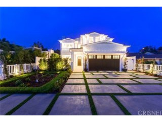 4910 Gaviota Avenue | Encino..