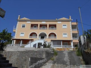 B486 - Apartment οn the 2nd Floor 140..