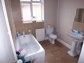 2 bedroom bungalow in Minster On Sea..
