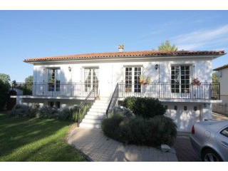 5 Bedrooms - Stone House -..