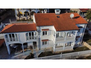 Atraktivna villa sa pogledom na more -najam