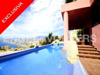 Unique Villa With Spectacular Views