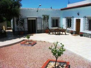 Detached Finca set 3000m2 plot parking..