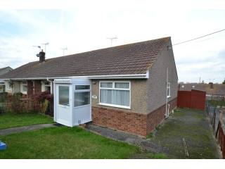2 bedroom bungalow in Minster On Sea..