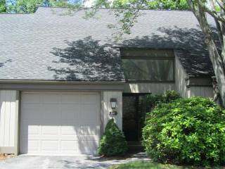 2 bedroom Condominium For Sale: Somers..