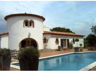 5 Bedrooms - Villa - Girona - For Sale