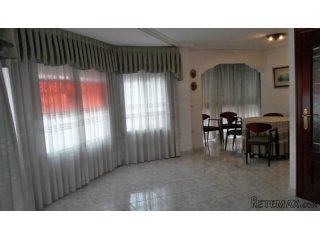 Apartment for sale in the city of Alicante, Benalua..