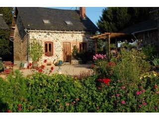 Country House with Swimming Pool
