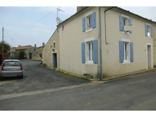 2 Bedrooms - House - Poitou-Charentes..