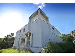 4 bedroom detached villa for sale