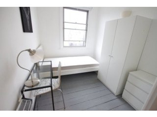 Single with single bed near Finsbury..