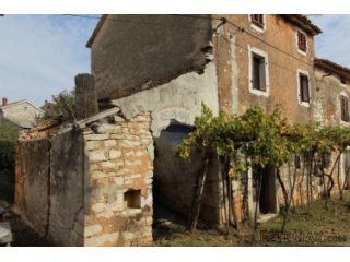 Kaštelir, kuća s pogledom na more, za adaptaciju