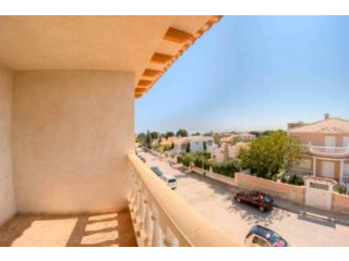 3 Bedroom 2 Bathroom Penthouse In La..