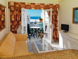 Apartment For Sale in Playa De Las..
