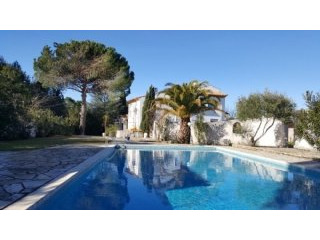 Very Nice Character Villa With Garage..