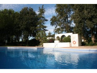2 bedroom town house for sale