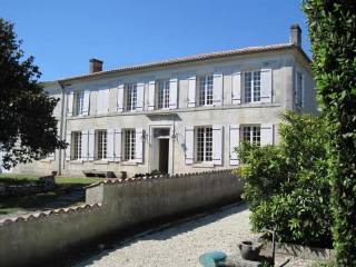 6 bedroom Character For Sale: 17100..