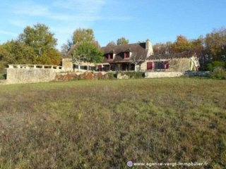 Stone House Set On 2.8 Hectares Of Land..