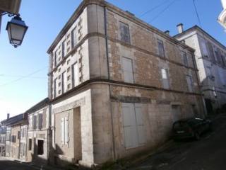Town House To Renovate