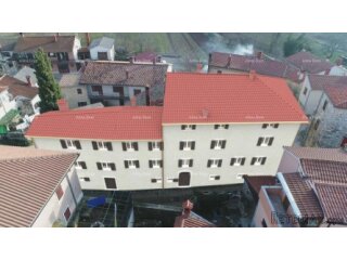 PRODAJE SE KUĆA ZA INVESTICIJU – CENTAR ŽMINJA – 546 m²