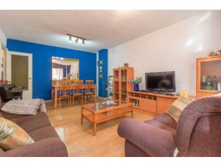 4 Bedroom 2 Bathroom Apartment In..