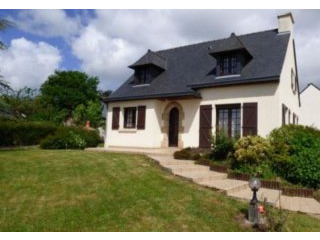 Traditional House with Nice Garden