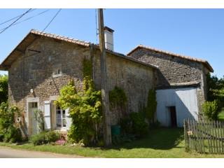 A must see property! Close to Nanteuil..
