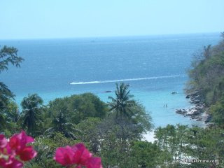 Stylish Sea-View 2-Bedroom Apartment -..