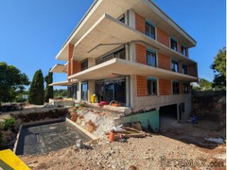 Rovinj, luksuzan stan u vili s pogledom na more S3