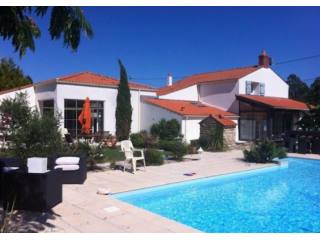 Rural Family Home, Gite & Pool