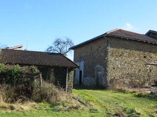 Stone Barn For Conversion With 7 Acres..