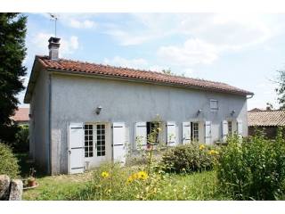 Country property to renovate with garden