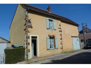 Charmante Maison De Village A Vendre A..